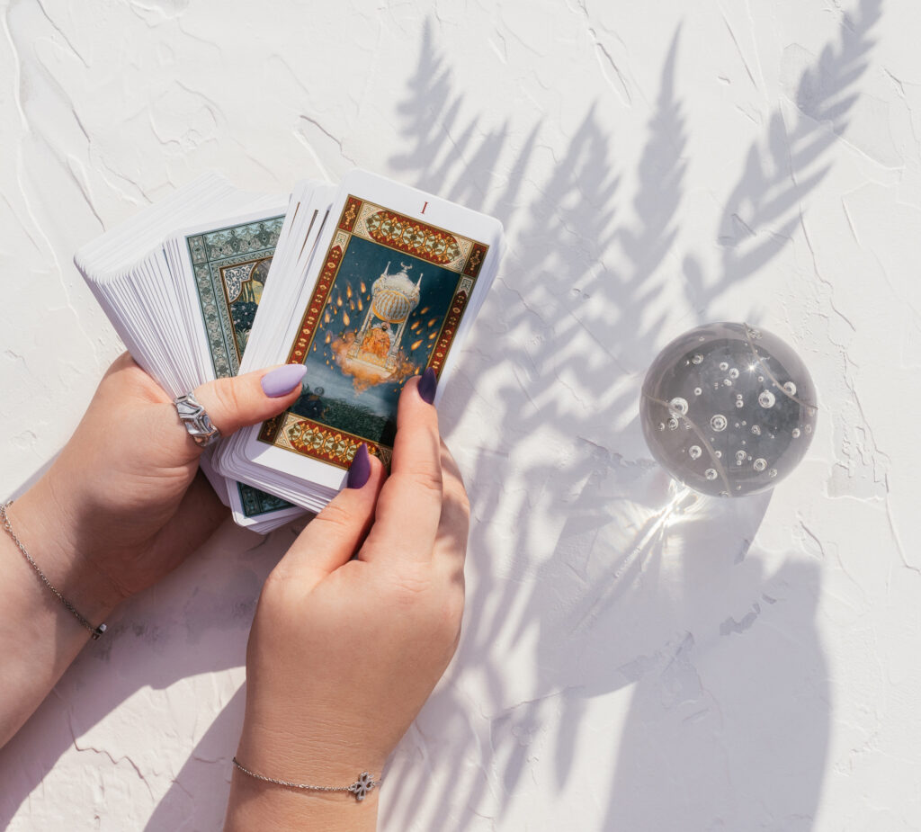 Kaartleggen: Engelenkaarten Lenormand kaarten Tarot kaarten